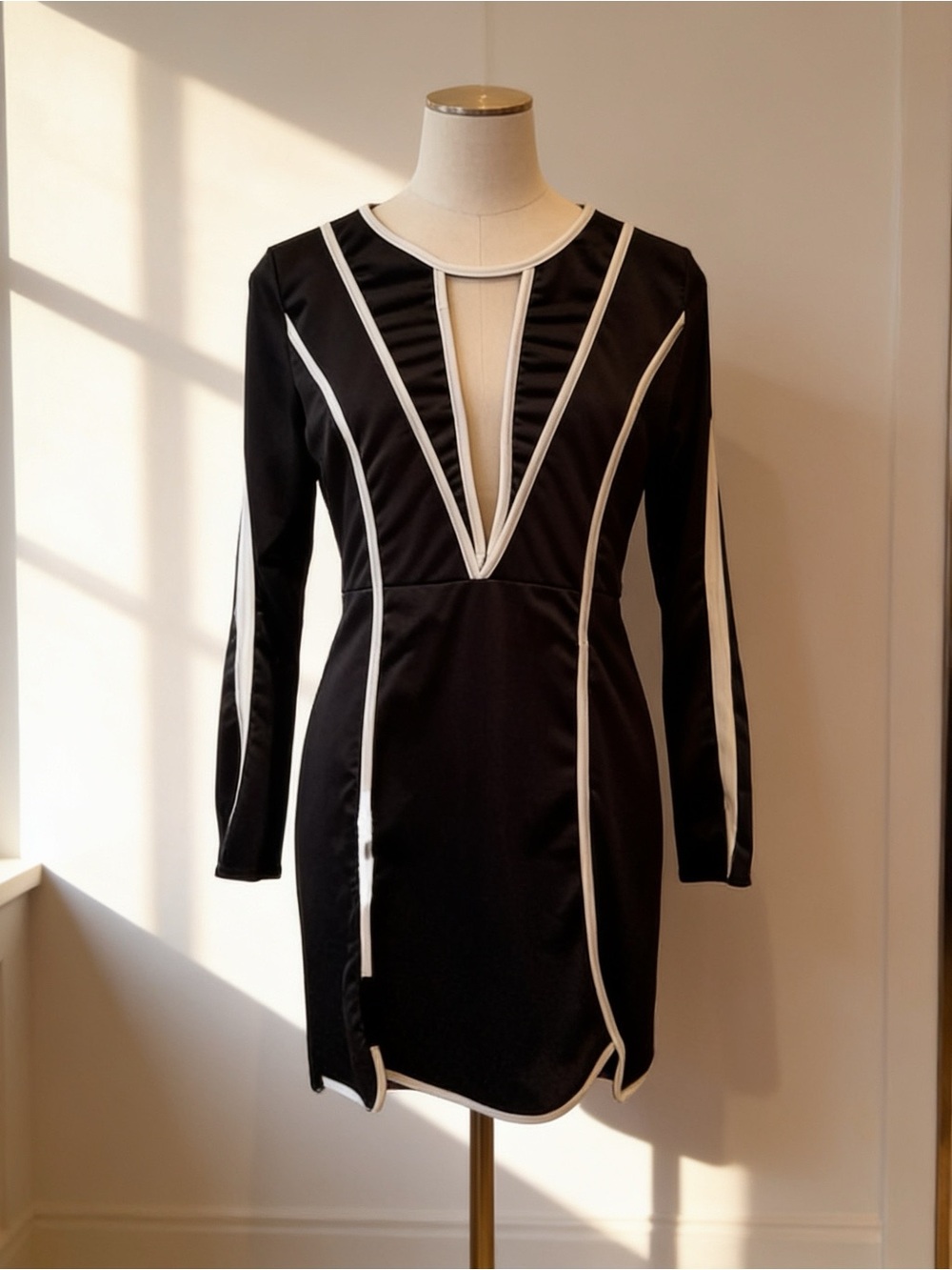 Black Long Sleeve Bodycon Dress with White Piping